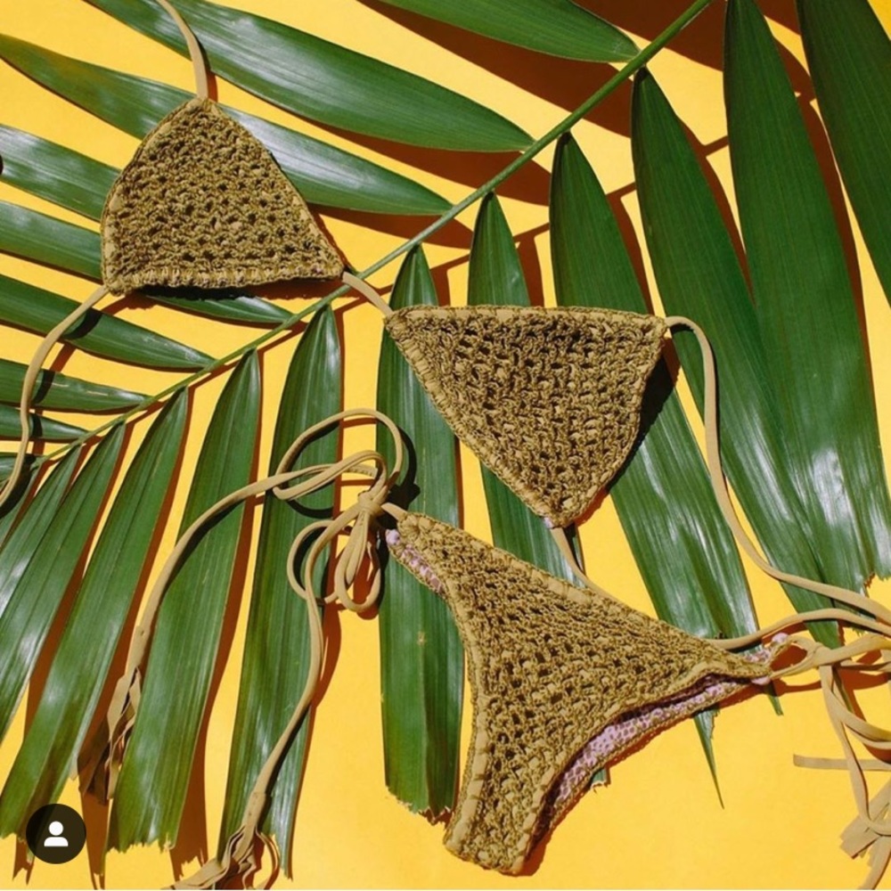 Acacia triangle crochet pear top